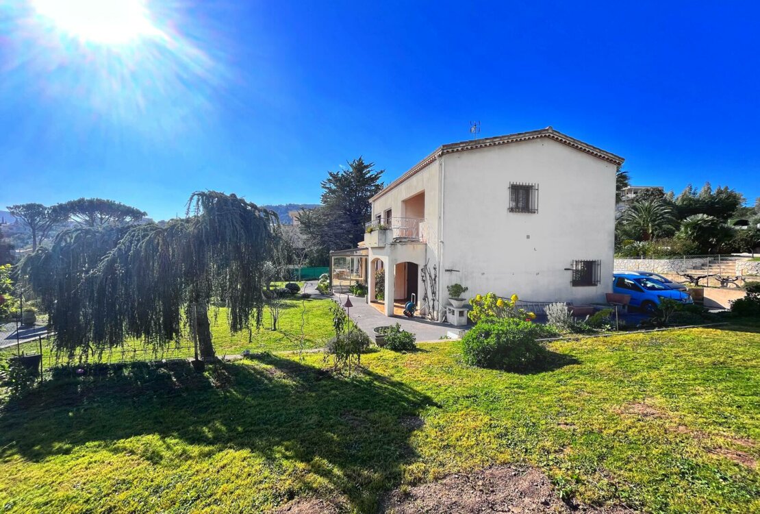 For sale MandelieulaNapoule House / 5 rooms [V02231] Monaco