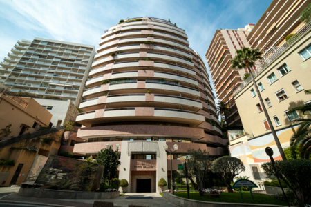 MAGNIFICO APPARTAMENTO DI 3-4 STANZE - PATIO PALACE - 1