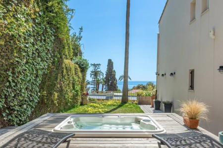 Elegantes Doppelhaus – Meerblick, flacher Garten und fußläufig zum Strand - 1