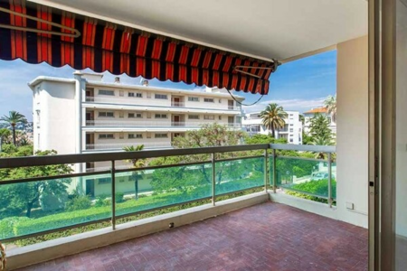 Nice Cimiez – Renovated 4-Room Apartment with Terrace & Garage - 1