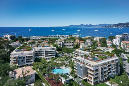 3-bedroom Apartment in a Luxury Parc du Cap Residence - 1