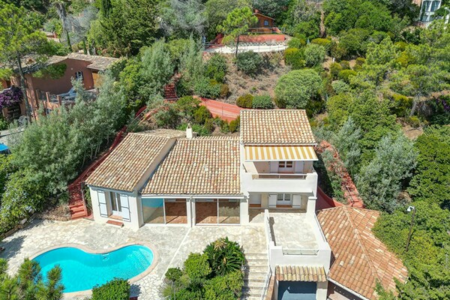 Villa ristrutturata con vista mare a Théoule-sur-Mer - 1