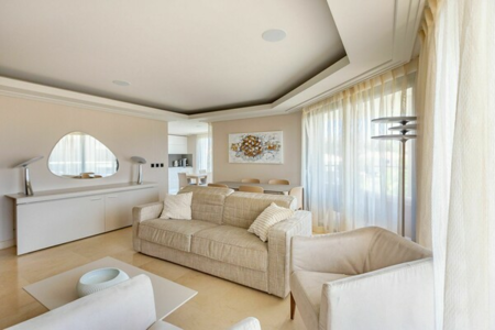3-bedroom Apartment in a Luxury Parc du Cap Residence - 3