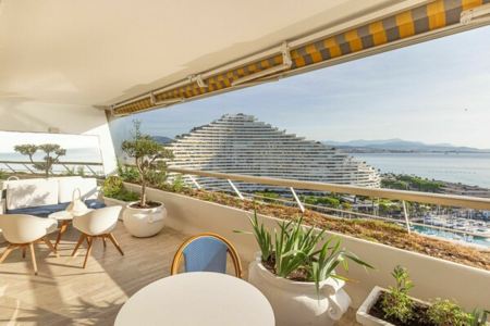 Two bedroom sea view apartment in Marina Baie des Anges - 1