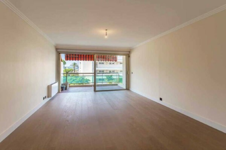 Nice Cimiez – Renovated 4-Room Apartment with Terrace & Garage - 3