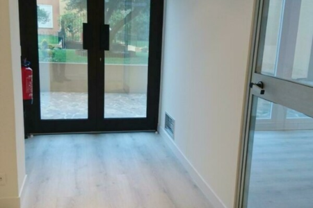 Le Titien – Office with Display Window - 3
