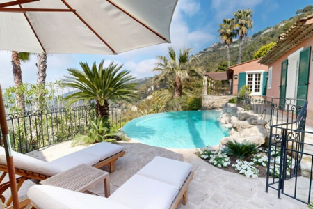 Elegant Provençal 5-Bedroom Villa with Sea View & Private Pool in Èze - 1