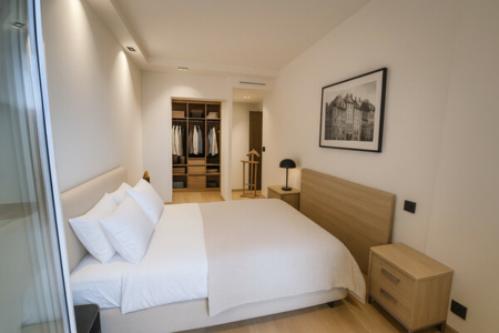 Superbe deux-pièces meublé – Rosa Maris, Fontvieille Village – Vue Roseraie & Piscine - 3