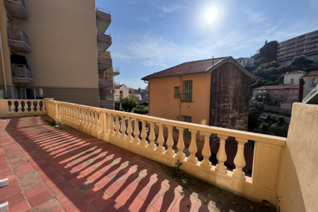MENTON  | LARGE 3 ROOM APARTMENT NEAR CENTER - 2