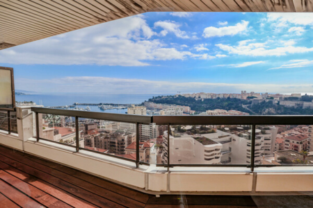 BEVERLY PALACE – SUPERBE APPARTEMENT AVEC VUE PANORAMIQUE - 2