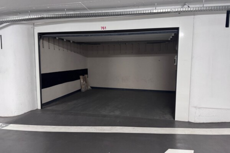 Garage Trocadero |Place des Moulins - 1