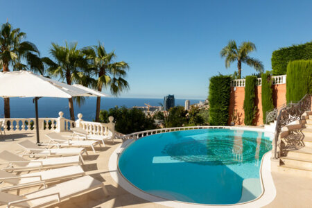 ROQUEBRUNE-CAP-MARTIN | VILLA LUXUEUSE - 1