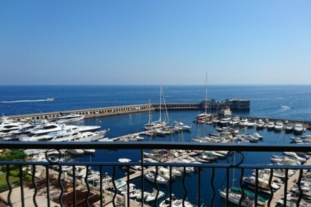 SUPERB 4 BEDROOM FLAT - FONTVIEILLE AREA - SEA VIEW - 2
