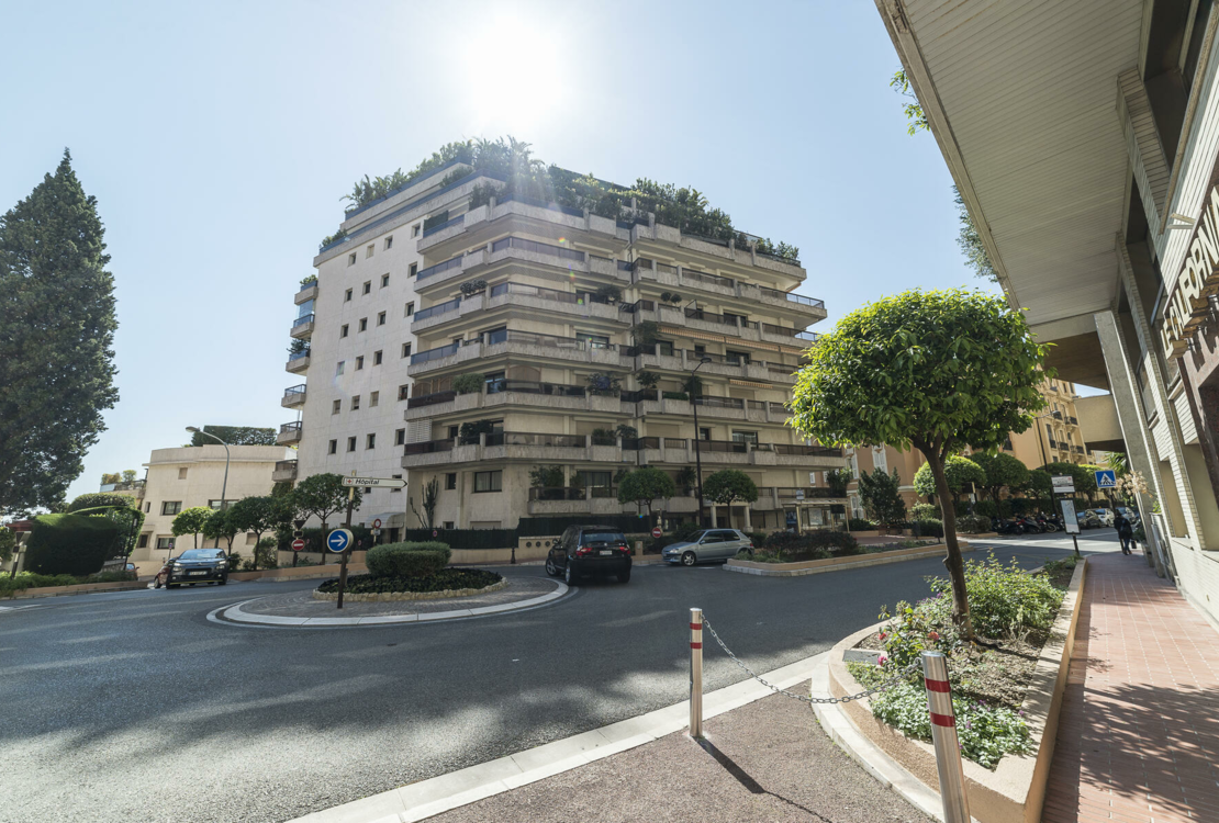 MONEGHETTI | BEVERLY PALACE A | STUDIO