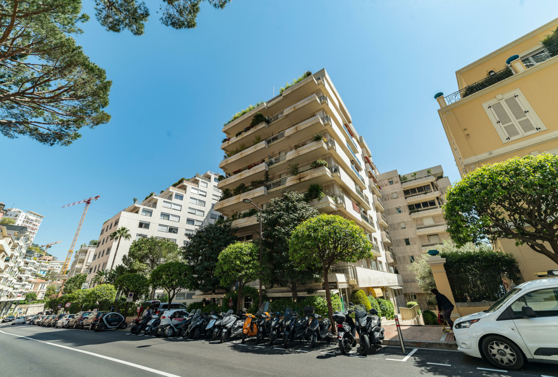 LA ROUSSE – SAINT ROMAN | CHÂTEAU AMIRAL | STUDIO FONCTIONNEL ET LUMINEUX