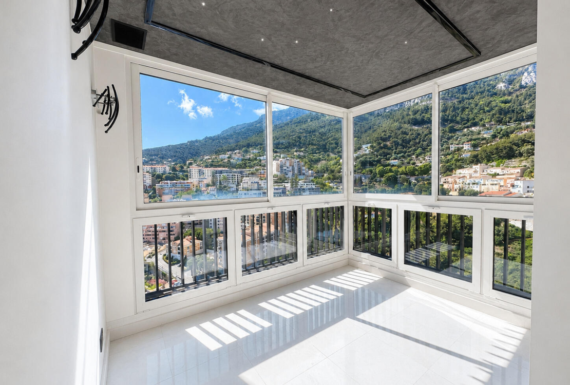 Eccezionale Duplex all’Ultimo Piano con Vista Mare
