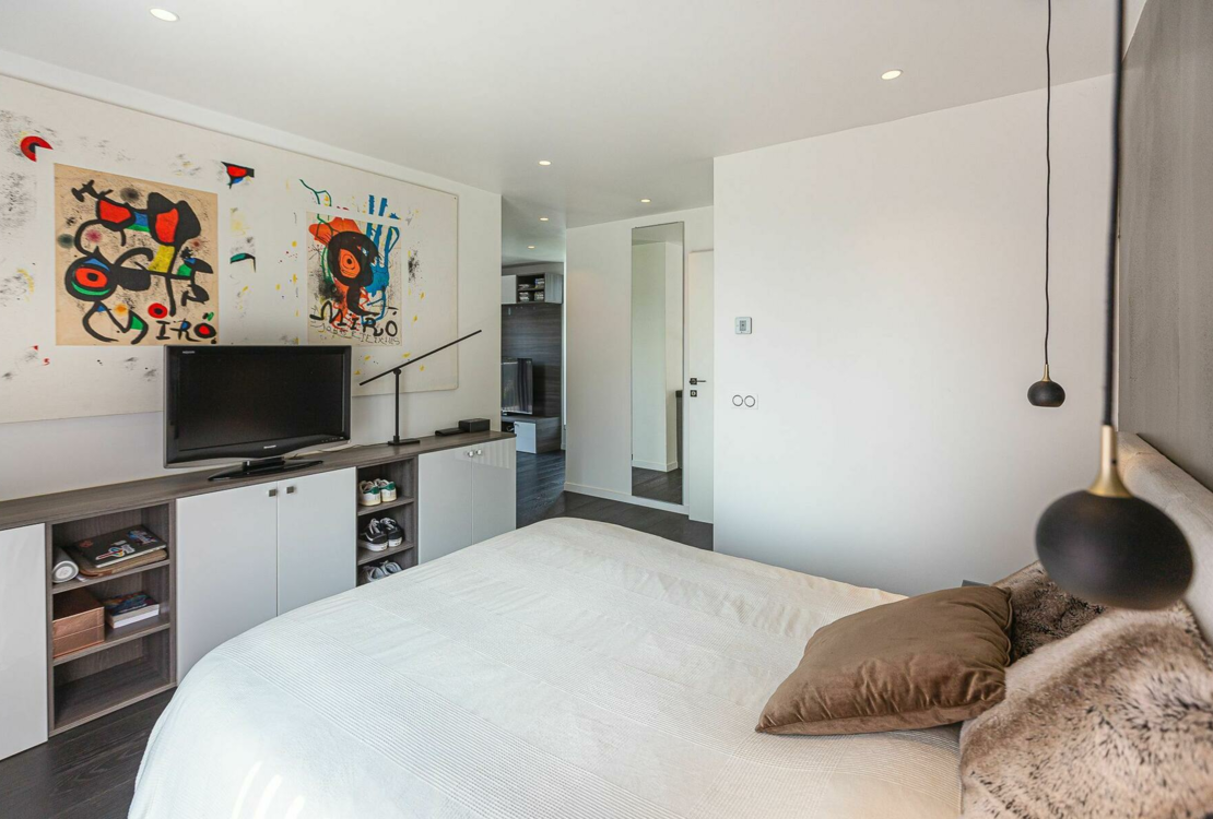 Contemporary 5 Bedrooms Villa in Biot