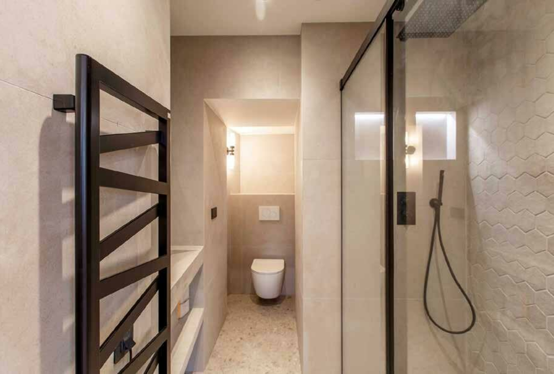 Nice Vieux Nice – Renovated 3-Room Apartment with Garden Views