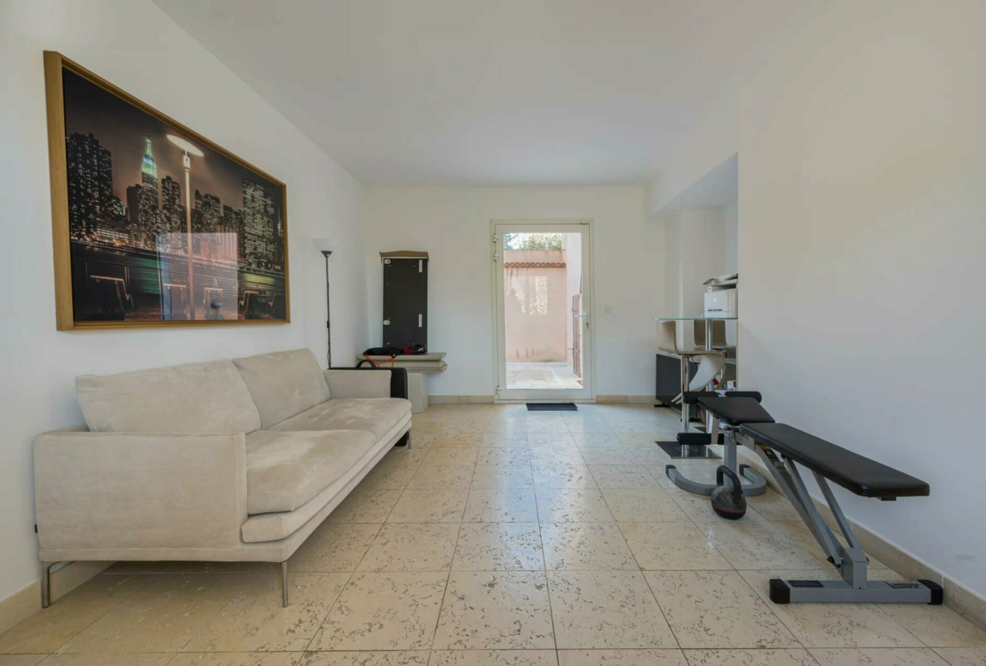 Средиземноморская вилла с панорамным видом в Ментоне