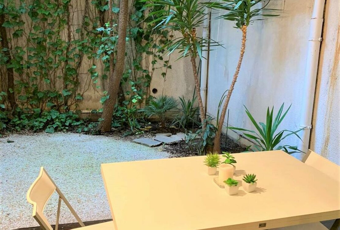 MONEGHETTI | BEVERLY PALACE A | STUDIO