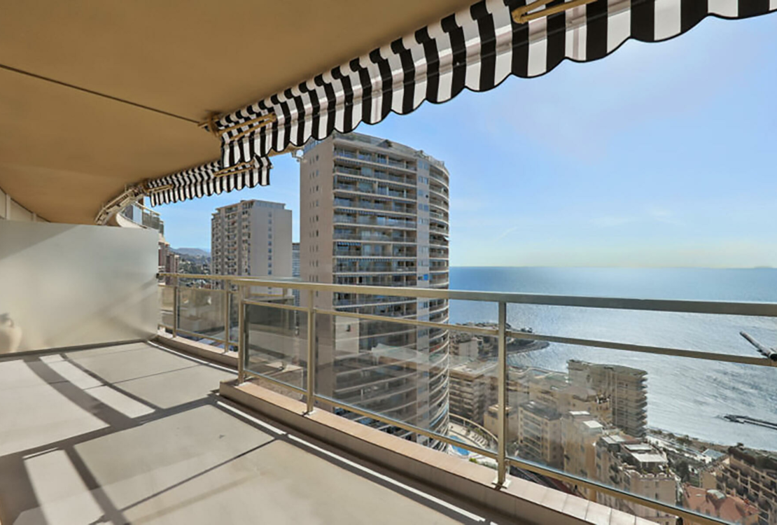 LAROUSSE | VERKÜNDIGUNG | 4 STÜCK