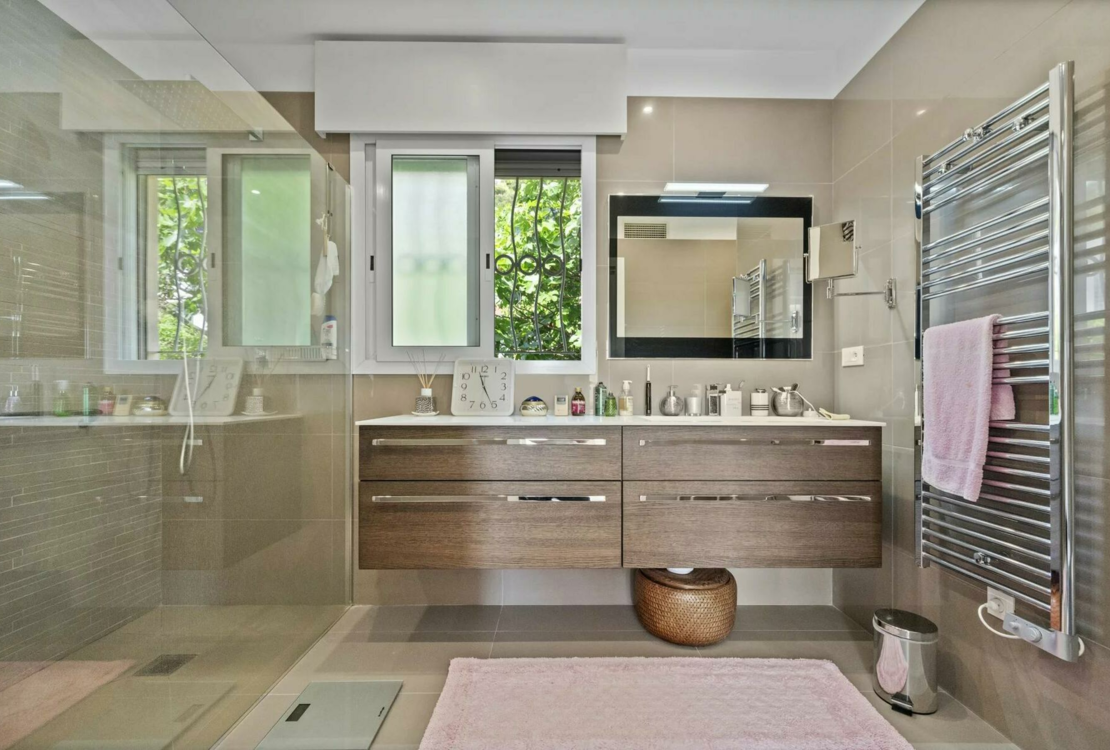 Appartement au dernier étage à Eze