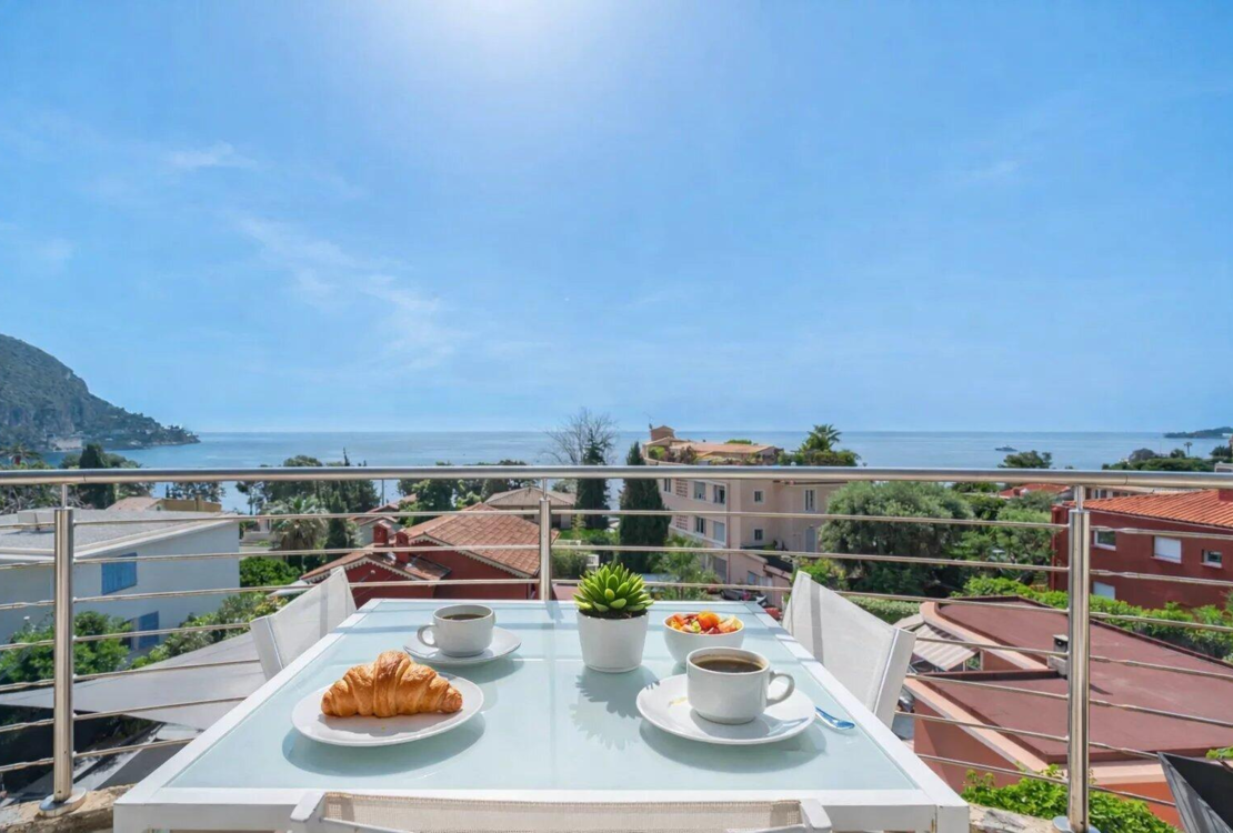 Квартира на верхнем этаже в Эзе