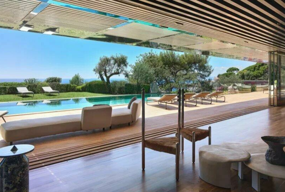 Waterfront architect's house