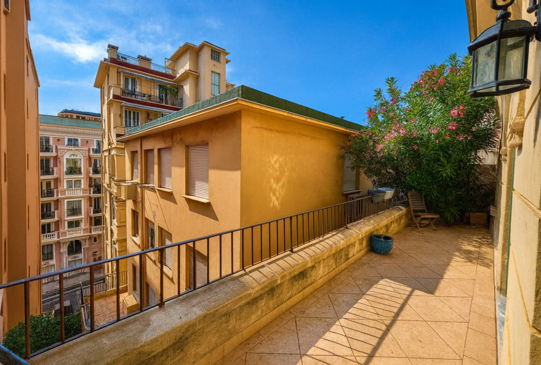Monte-Carlo — Affascinante appartamento con 2 camere da letto e schiera