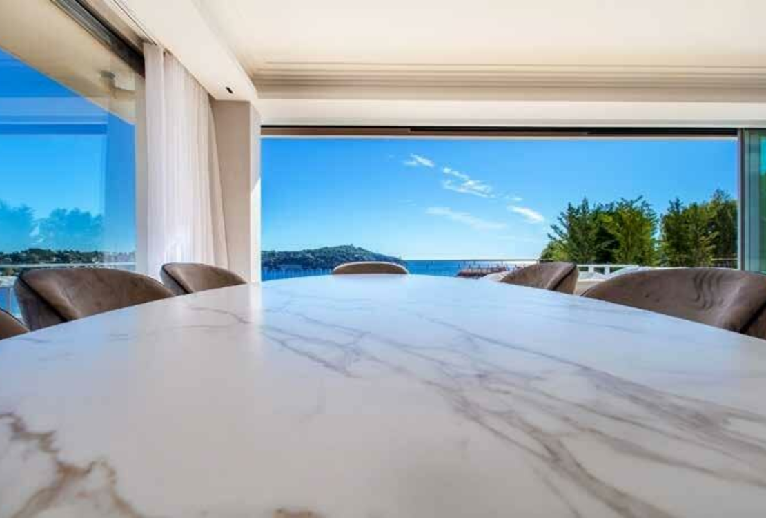 Вильфранш-сюр-Мер – роскошный пентхаус с террасами и панорамным видом