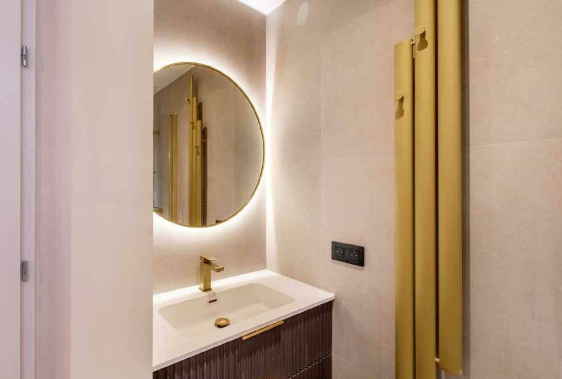 Nice Vieux Nice – Renovated 3-Room Apartment with Garden Views