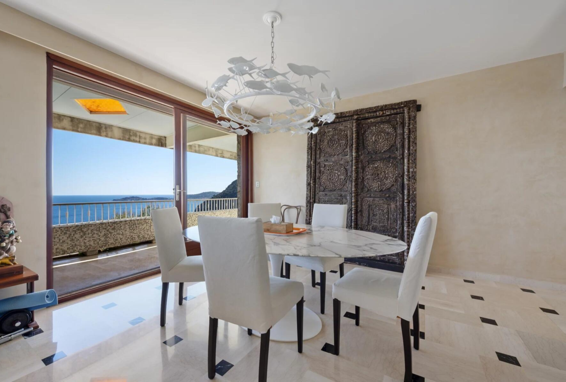 Außergewöhnliche Villa an den Toren von Monaco – Panoramablick auf das Meer und Cap Ferrat