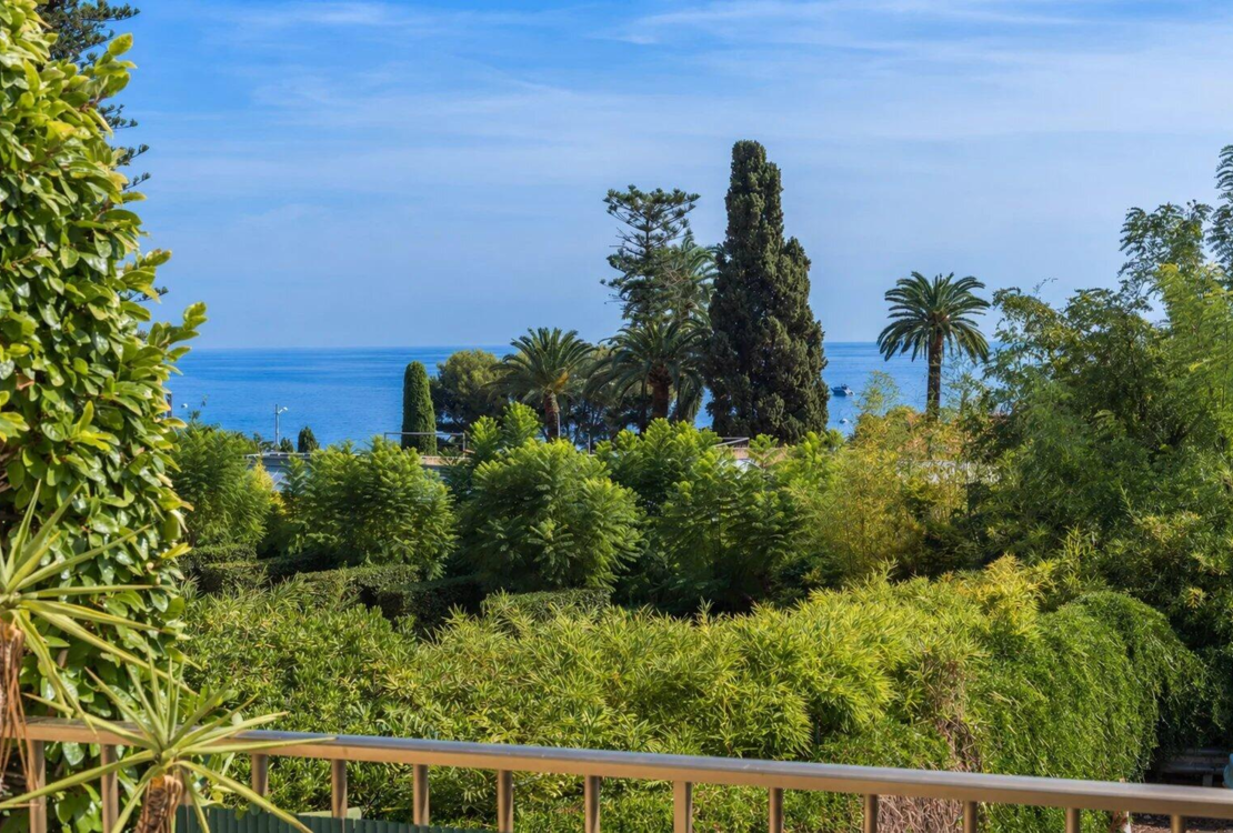 Villa Eze by the sea