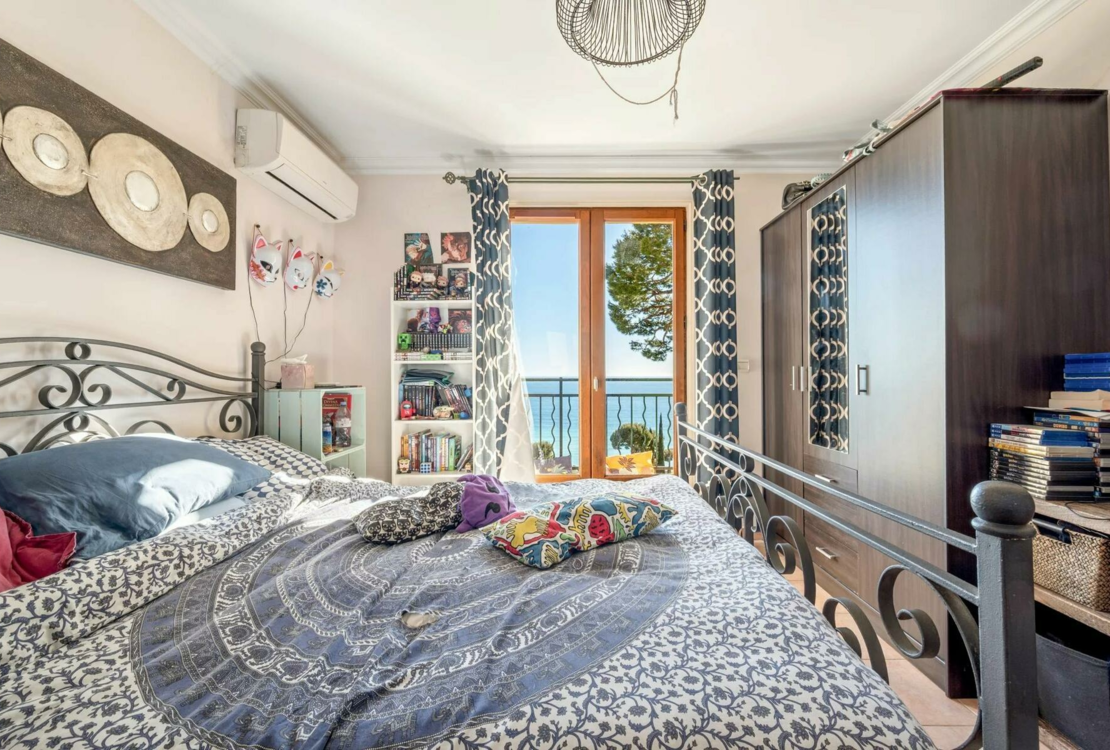 Eze: Casa bifamiliare in vendita