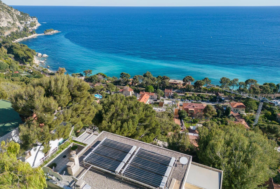Außergewöhnliche Villa an den Toren von Monaco – Panoramablick auf das Meer und Cap Ferrat