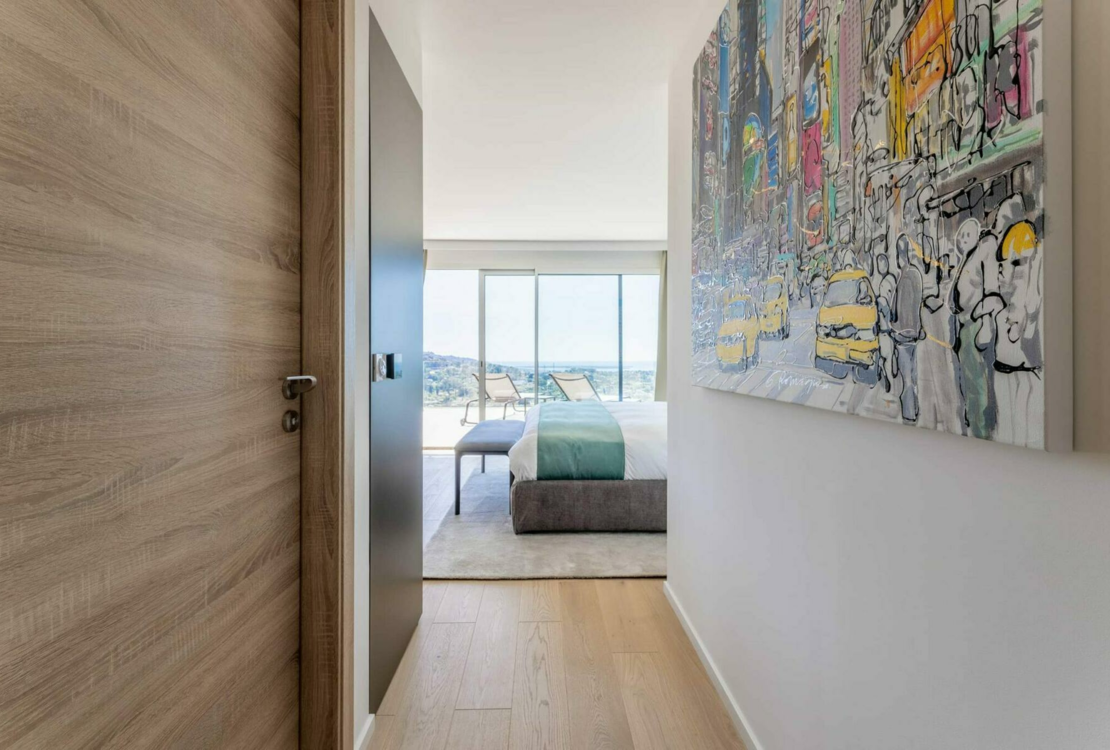 MOUGINS | VILLA | +5 PIECES