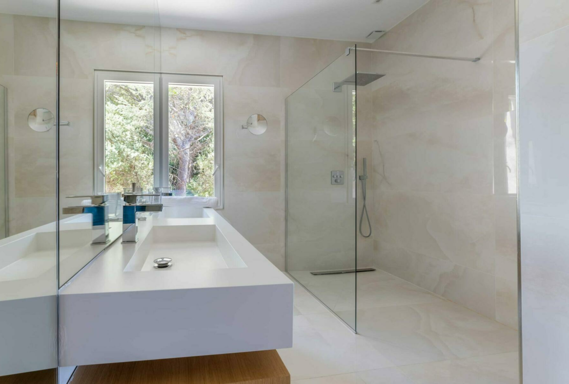 MOUGINS | VILLA | +5 PIECES