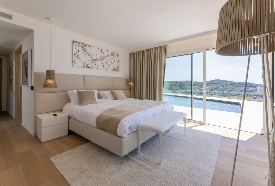 MOUGINS | VILLA | +5 PIECES