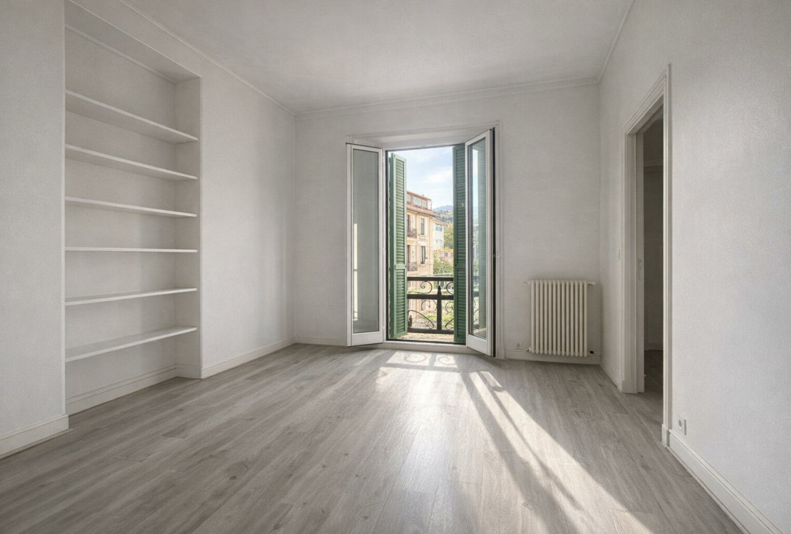 Grand appartement 5 pièces  – Menton