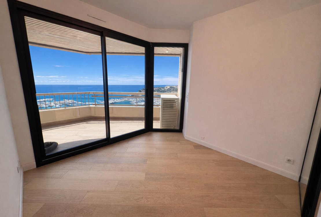 Moneghetti | Herakleia | Appartamento trilocale ristrutturato – Vista mare e porto mozzafiato