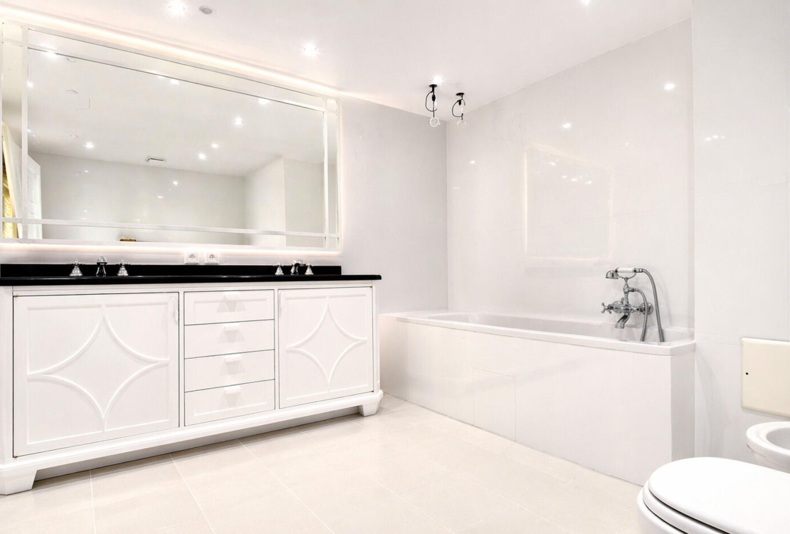 Exceptional 5-Bedroom Apartment with Private Pool – Fontvieille, Monaco