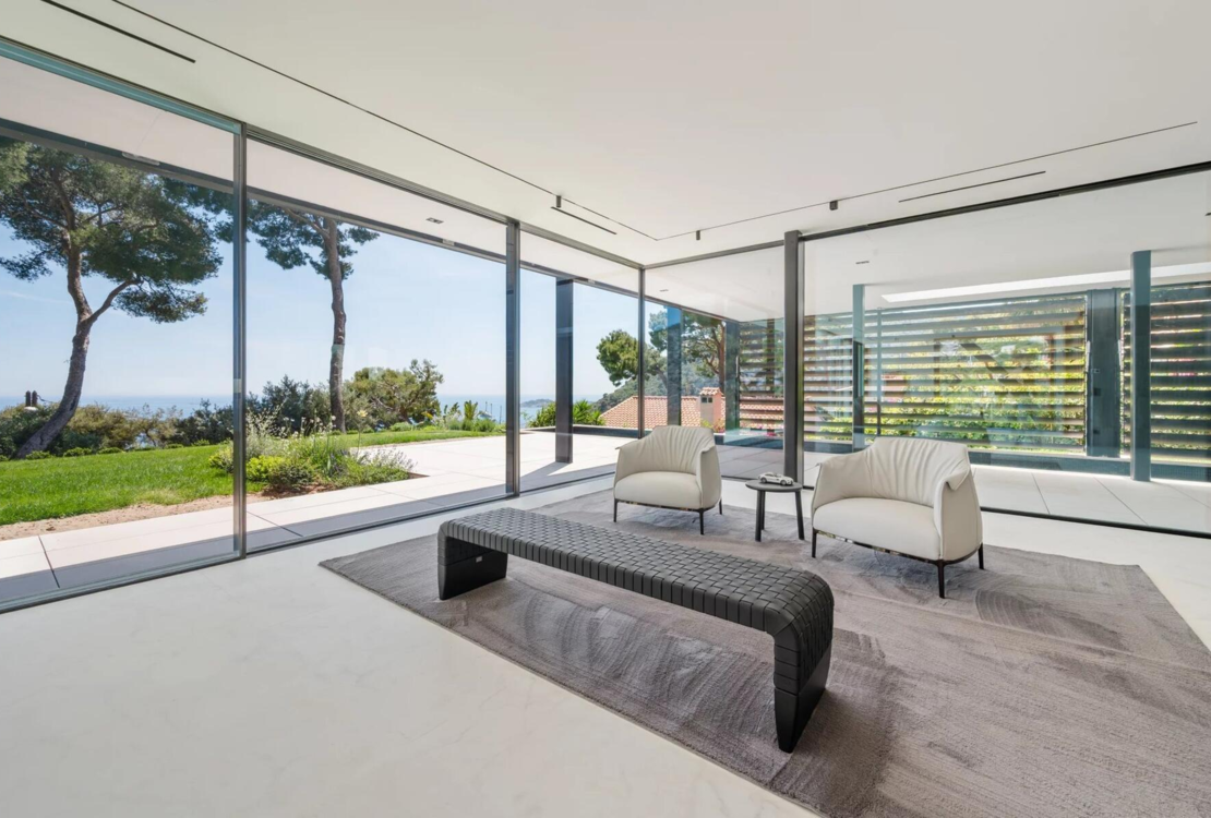 Èze – außergewöhnliche neue, zeitgenössische Villa an den Toren von Monaco