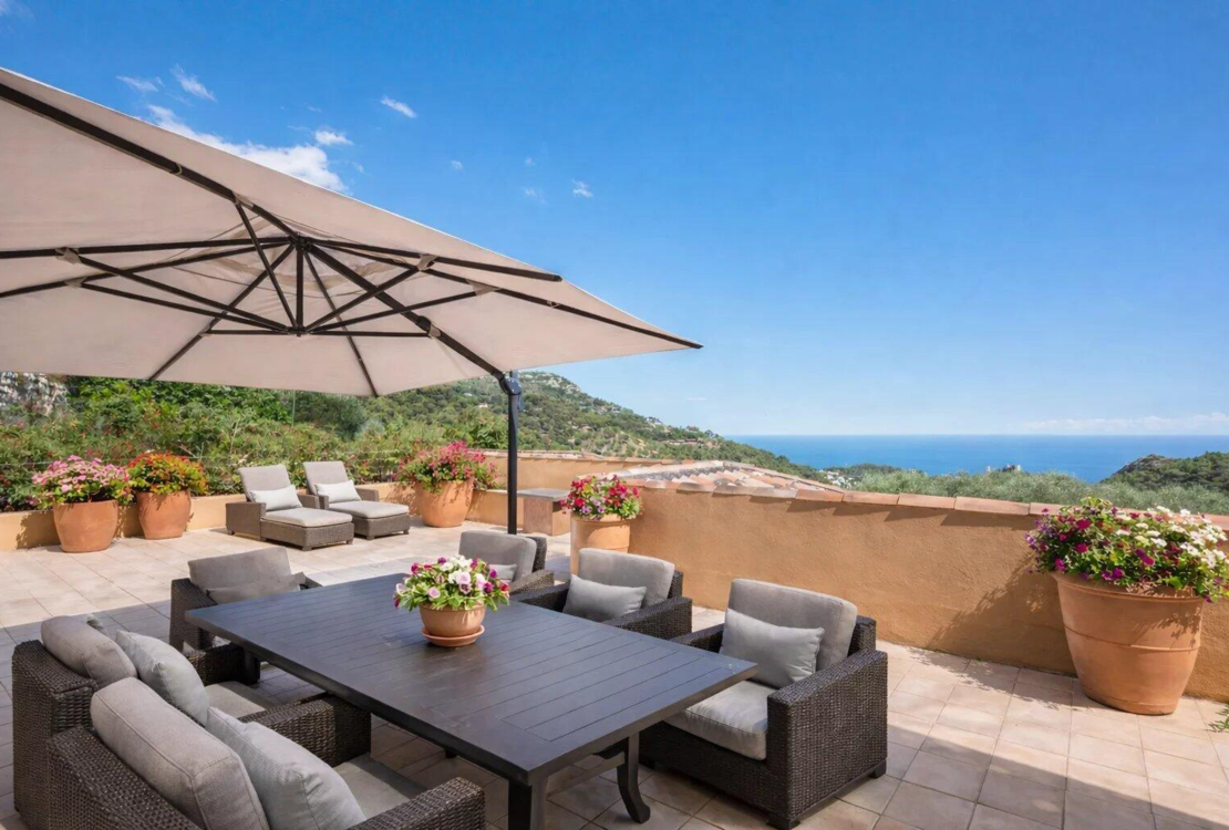 Исключительная квартира в Эзе — панорамный вид на море и деревню