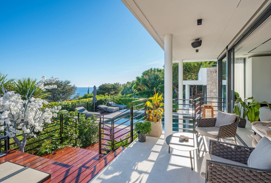 Villa de luxe avec piscine et vue panoramique à Eze