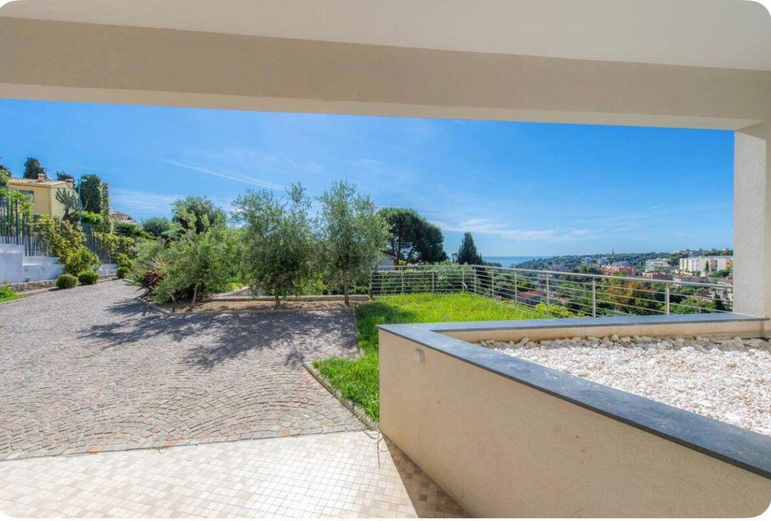 Exceptional villa 5 minutes from Monaco