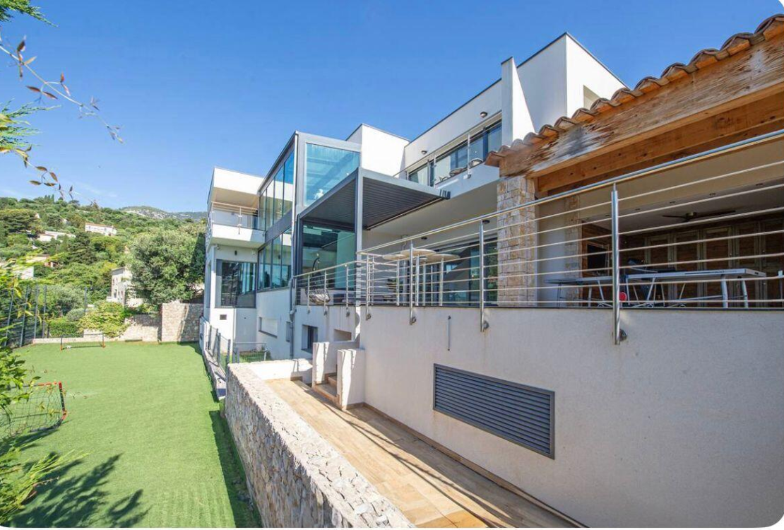 Exceptional villa 5 minutes from Monaco