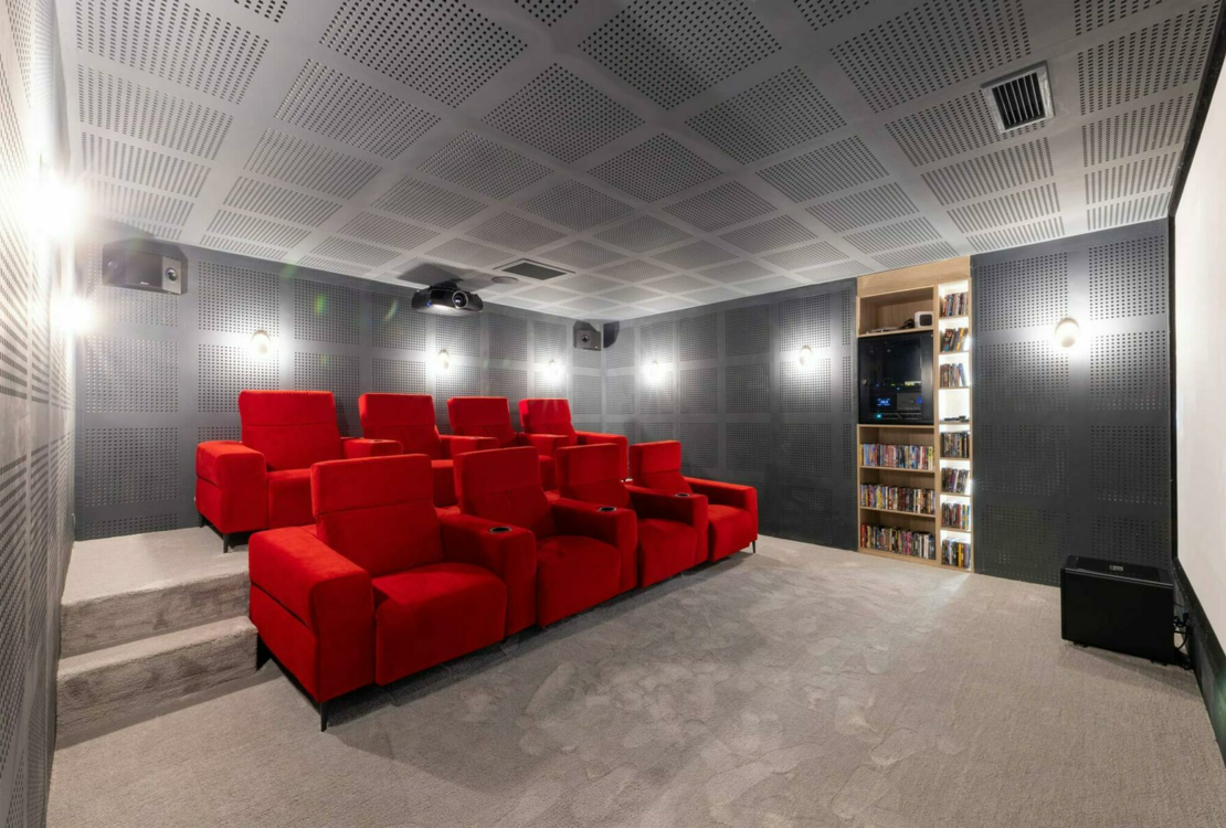 MOUGINS | VILLA | +5 PIECES