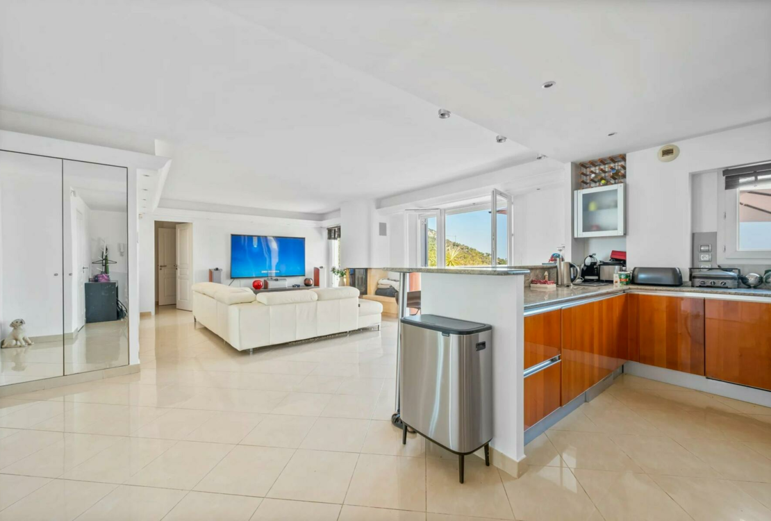 Außergewöhnliche Wohnung in Èze – Panoramablick auf das Meer und das Dorf