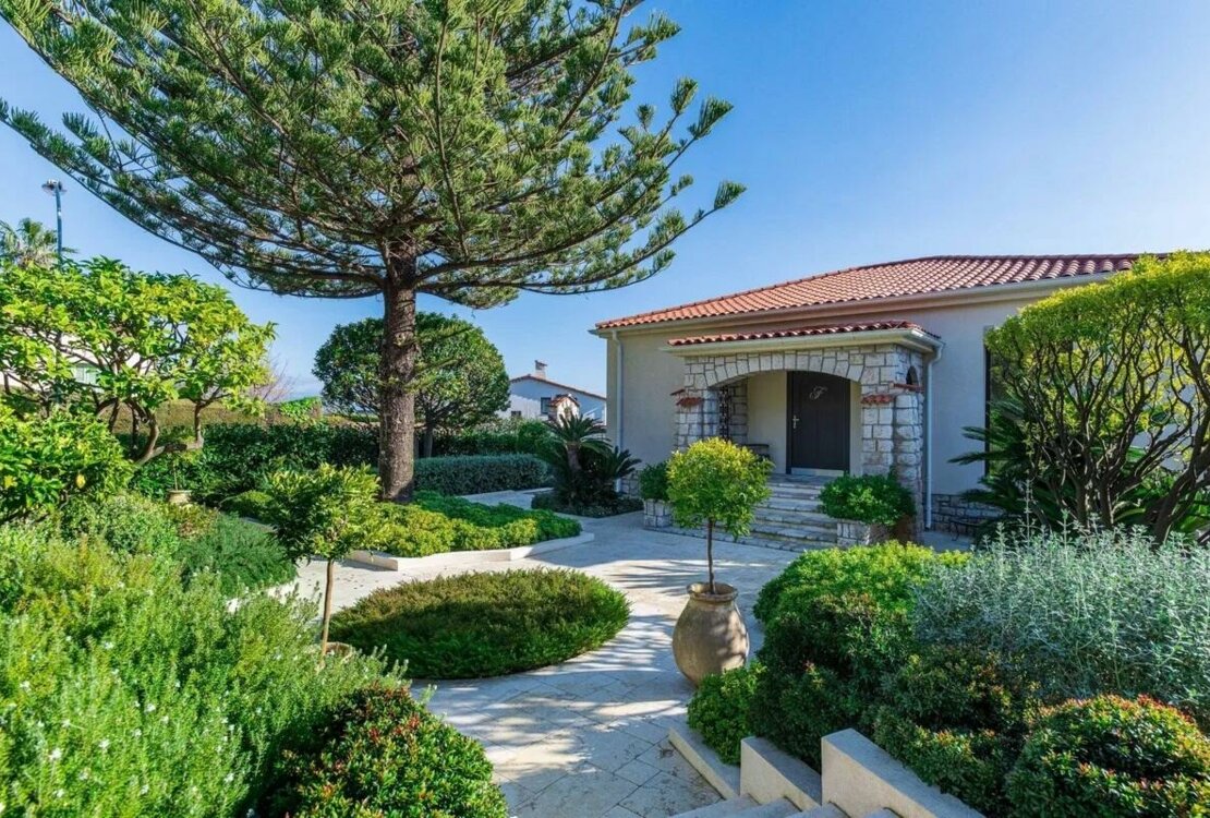 РОКБРЮН-КАП-МАРТИН I НОВАЯ ВИЛЛА I 4 НОМЕРА