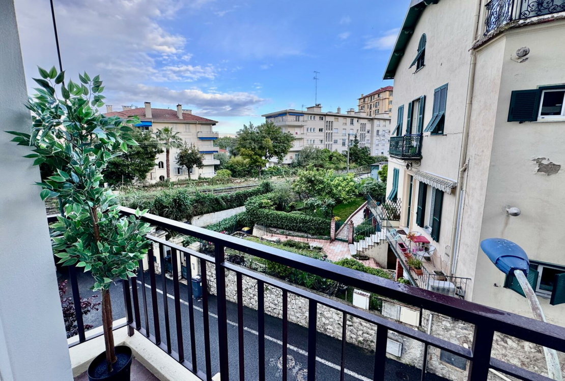 Elegant 2-room apartment in Menton